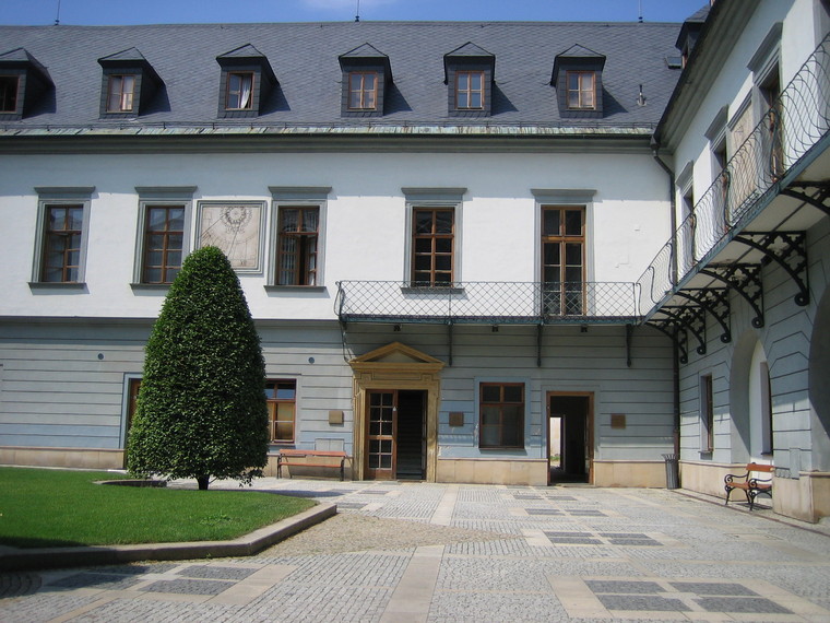 [IMG_6766.JPG]